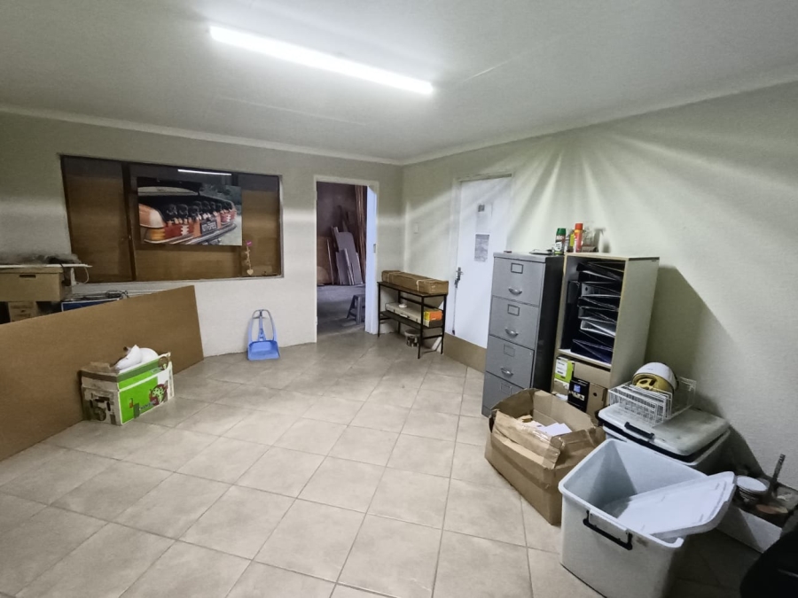 4 Bedroom Property for Sale in Mooinooi North West